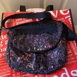 Lululemon Festival 2 Bag